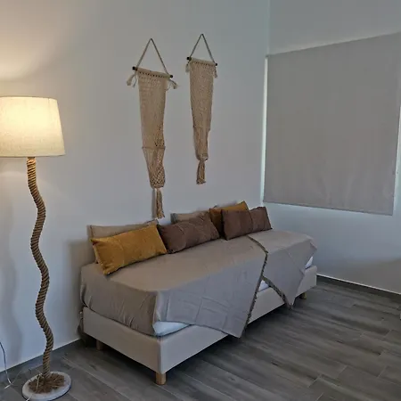 Galazio & Hotel Batsi (Andros)