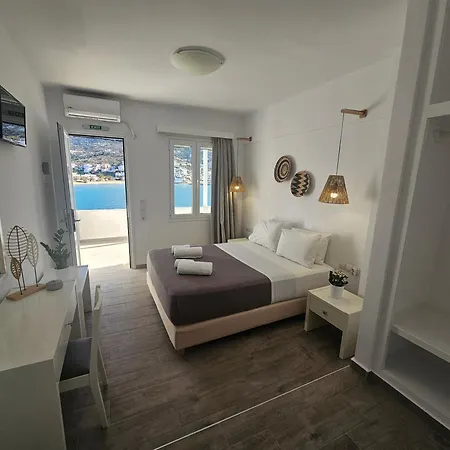 Galazio & Hotel Batsi (Andros)